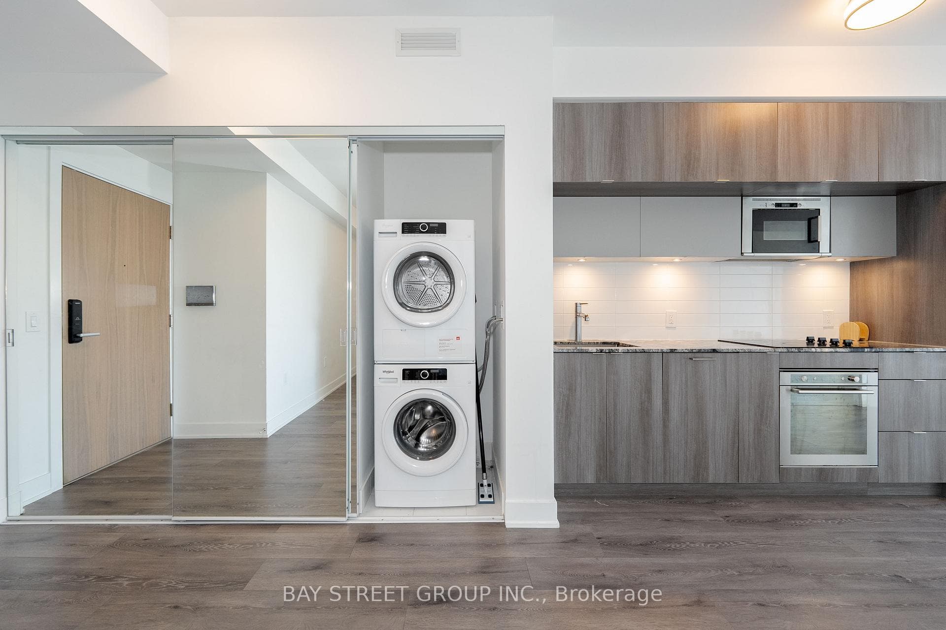 575 Bloor Street Unit 3310 photo 28