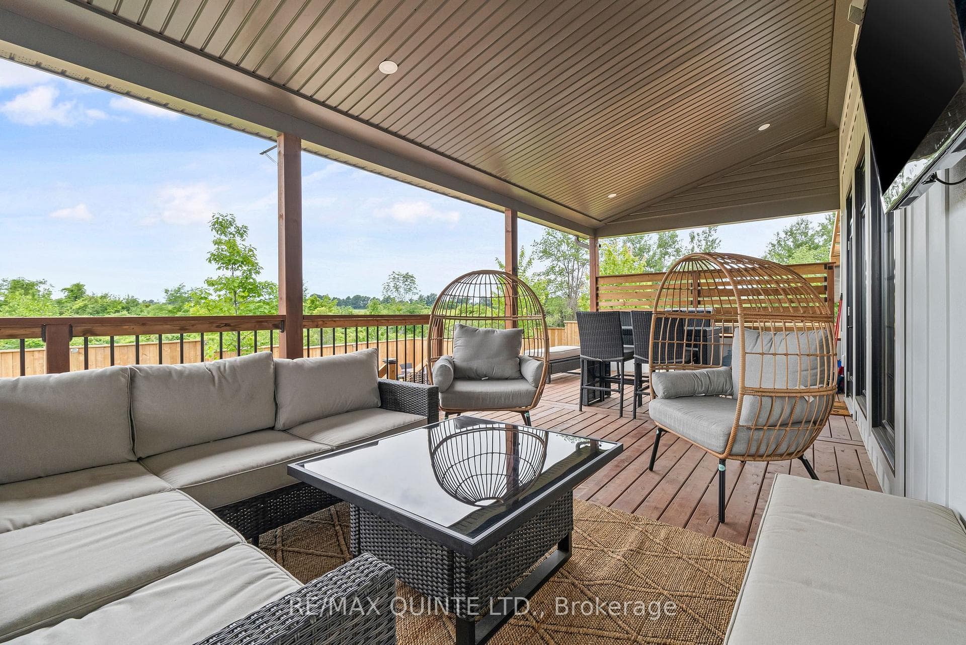 covered rear deck