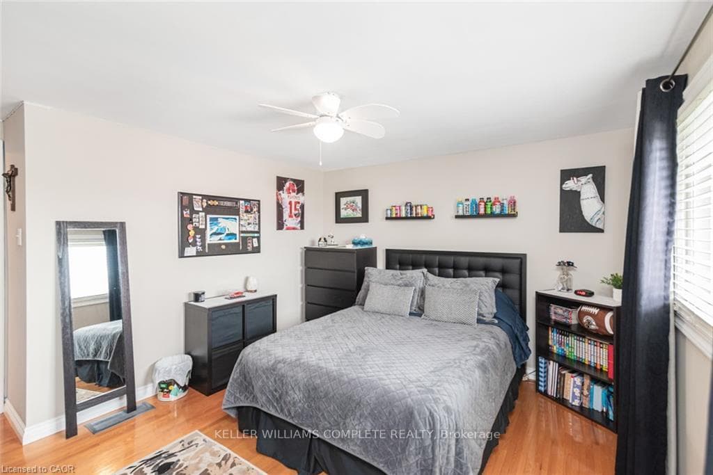 366 BERKINDALE Drive photo 17