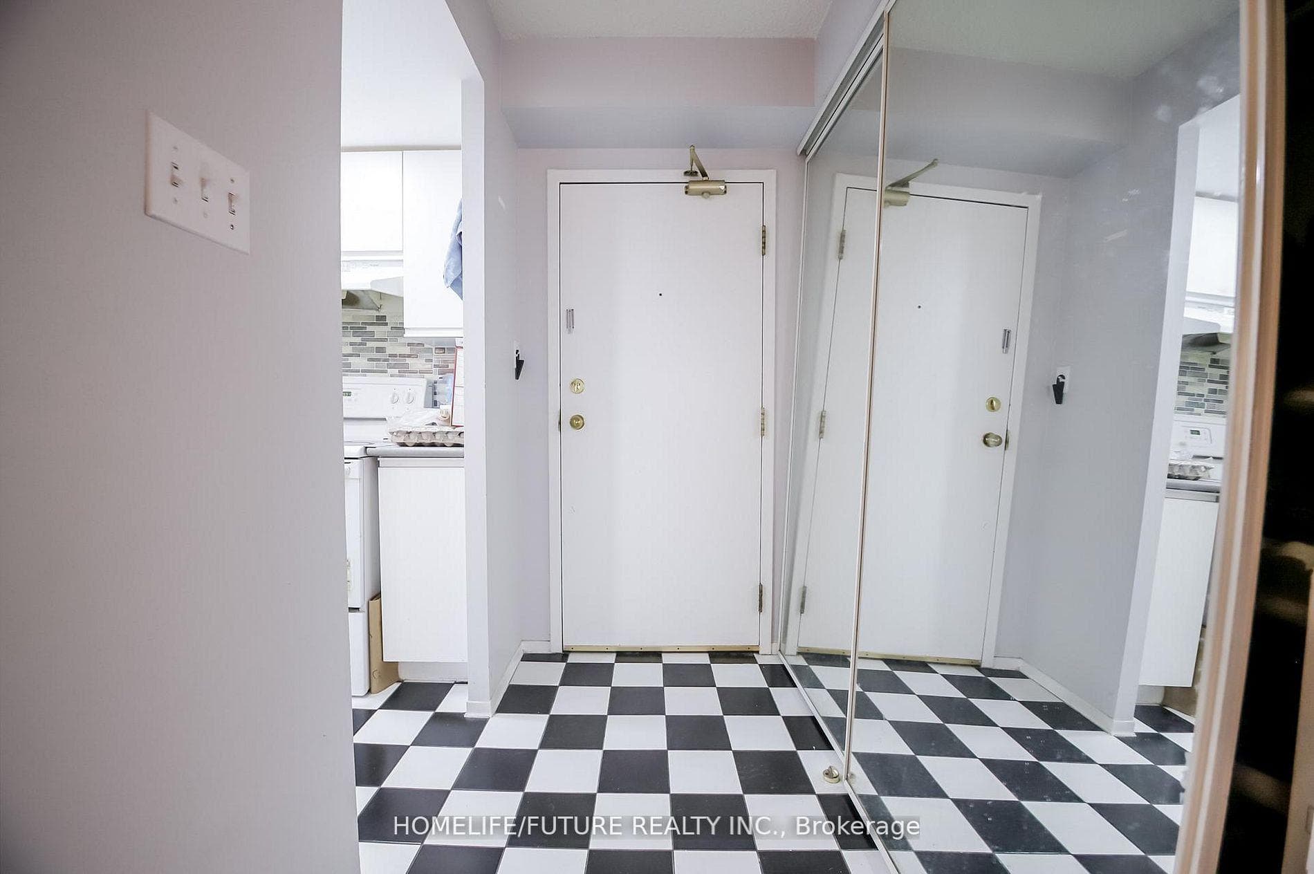 2550 Lawrence Avenue Unit 816 photo 7