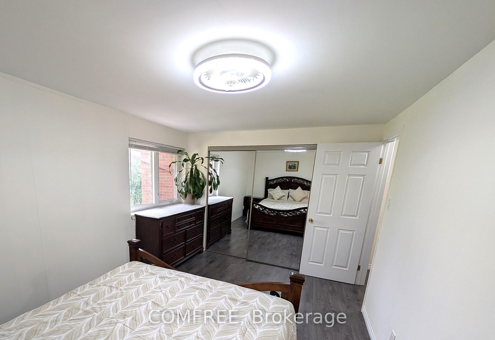 1793 Martin Grove Road Unit 116 photo 19