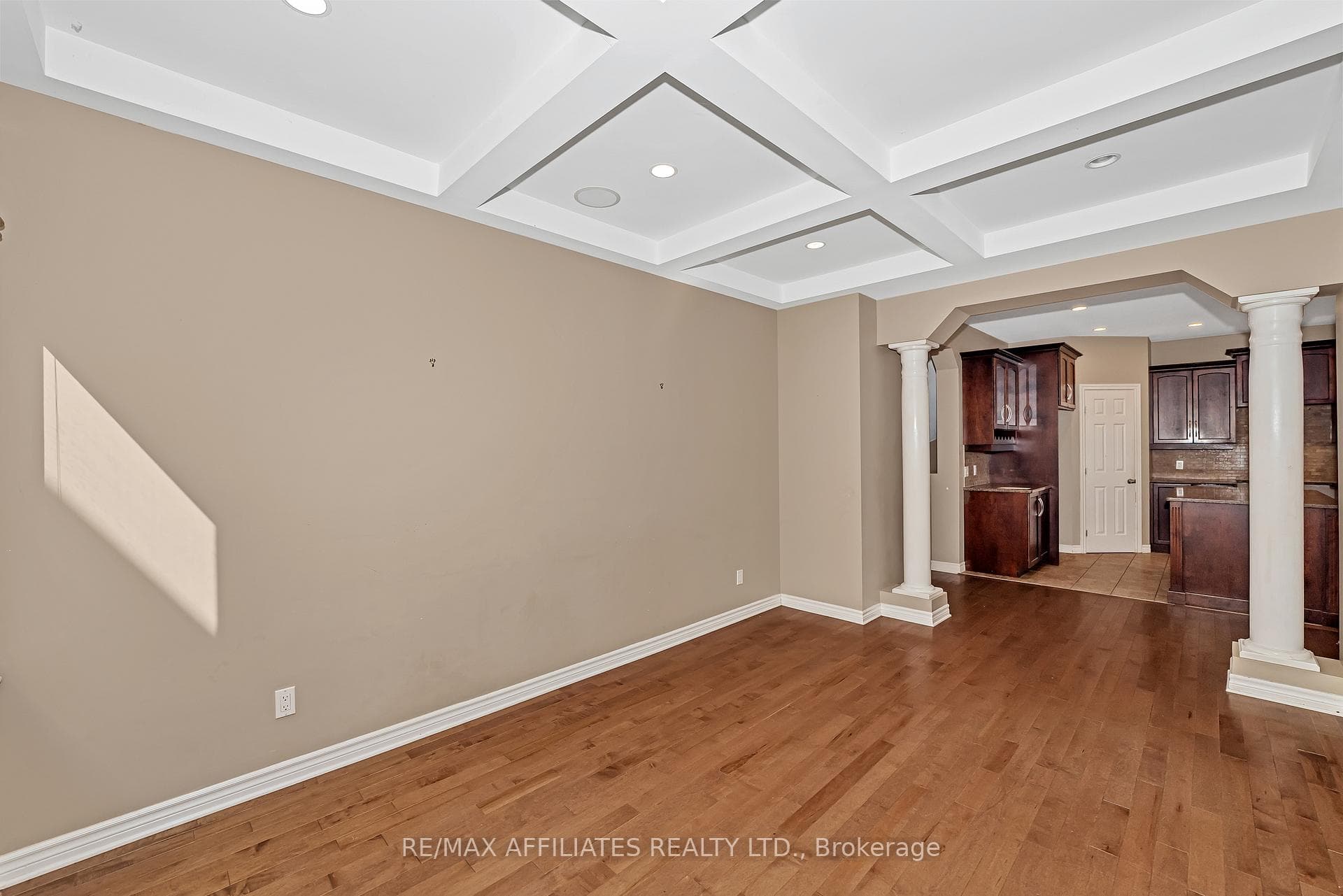 994 Fieldfair Way photo 8