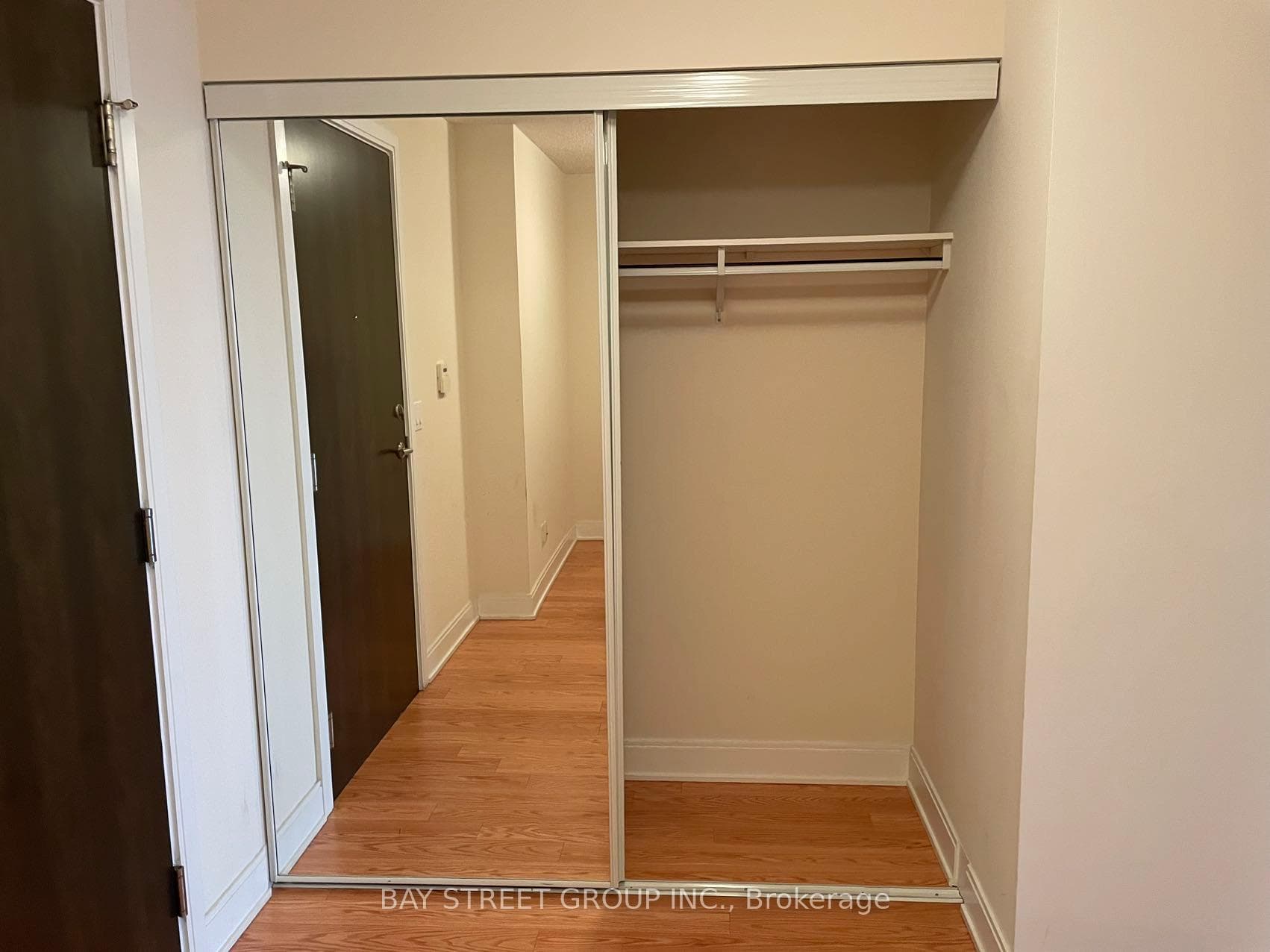 125 Village Green Square Unit 2102 photo 9