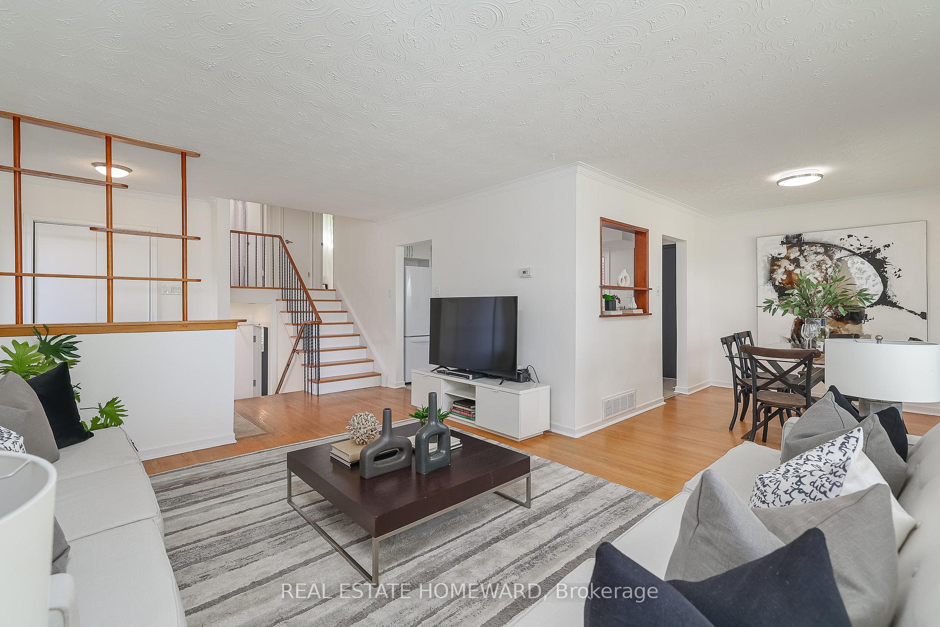 15 Windover Drive photo 4