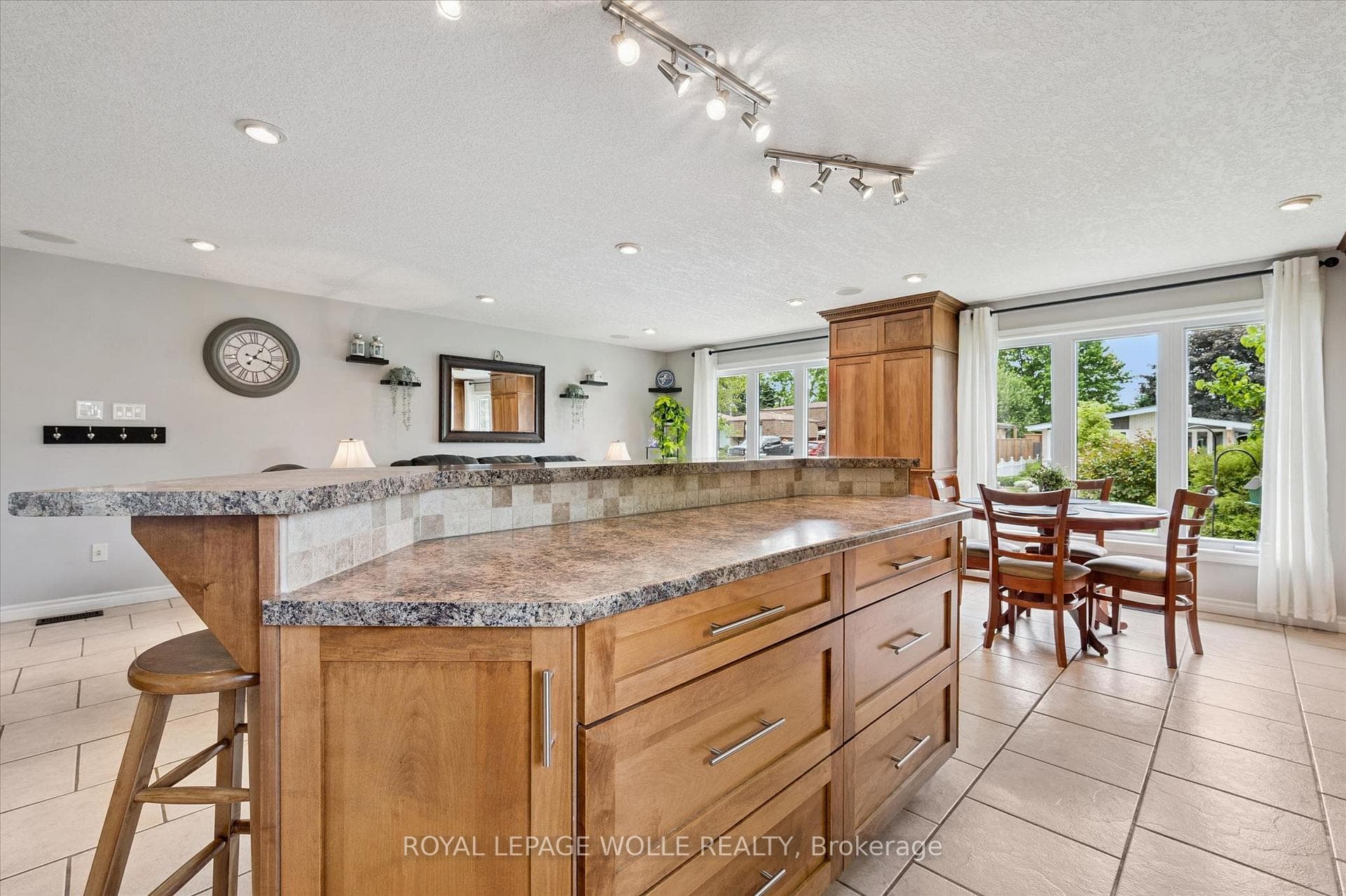74 Calmcrest Drive photo 15