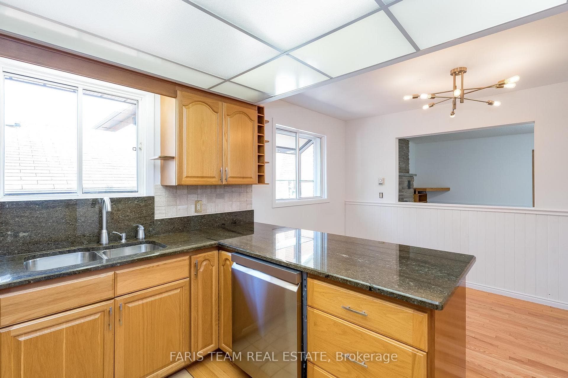 431 Innisfil Street photo 11