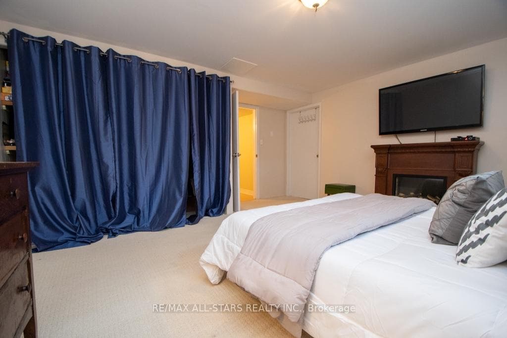 19 Adelaide Street photo 34