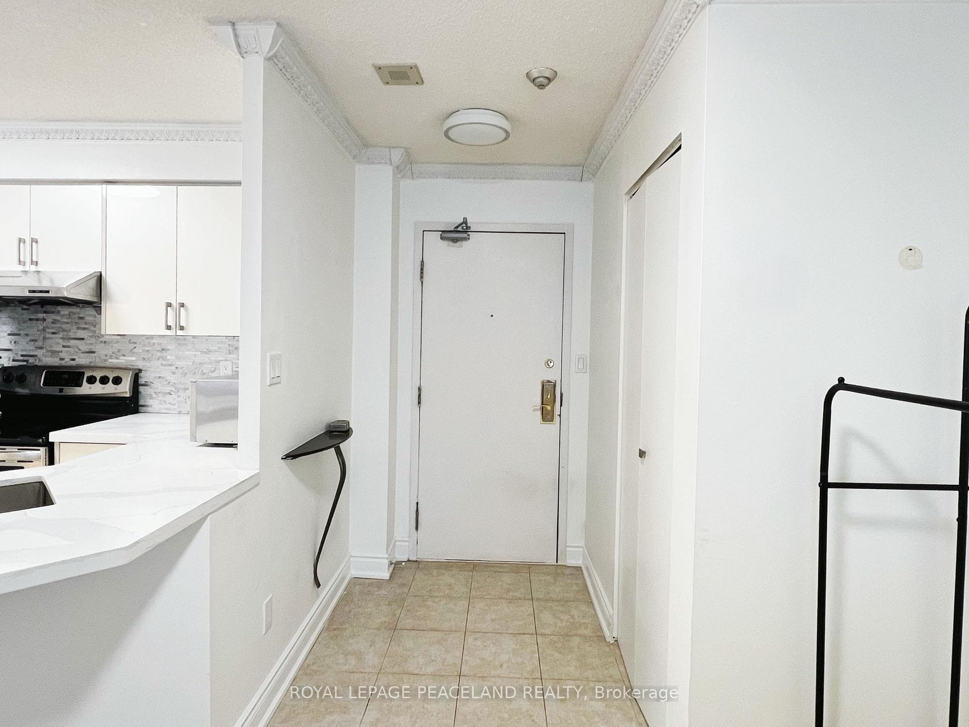 25 Grenville Street Unit 502 photo 6