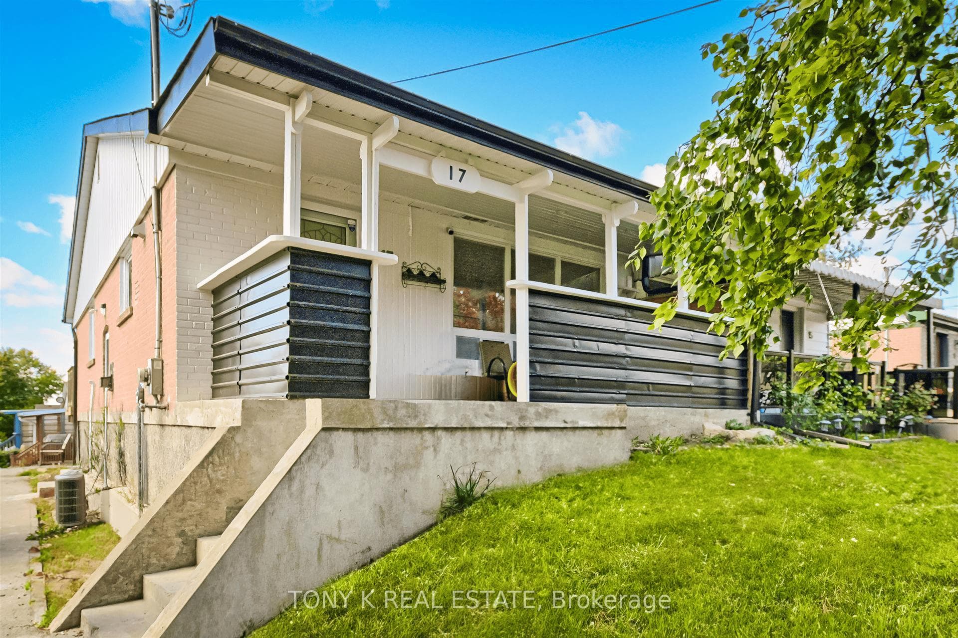 17 Santamonica Boulevard photo 1
