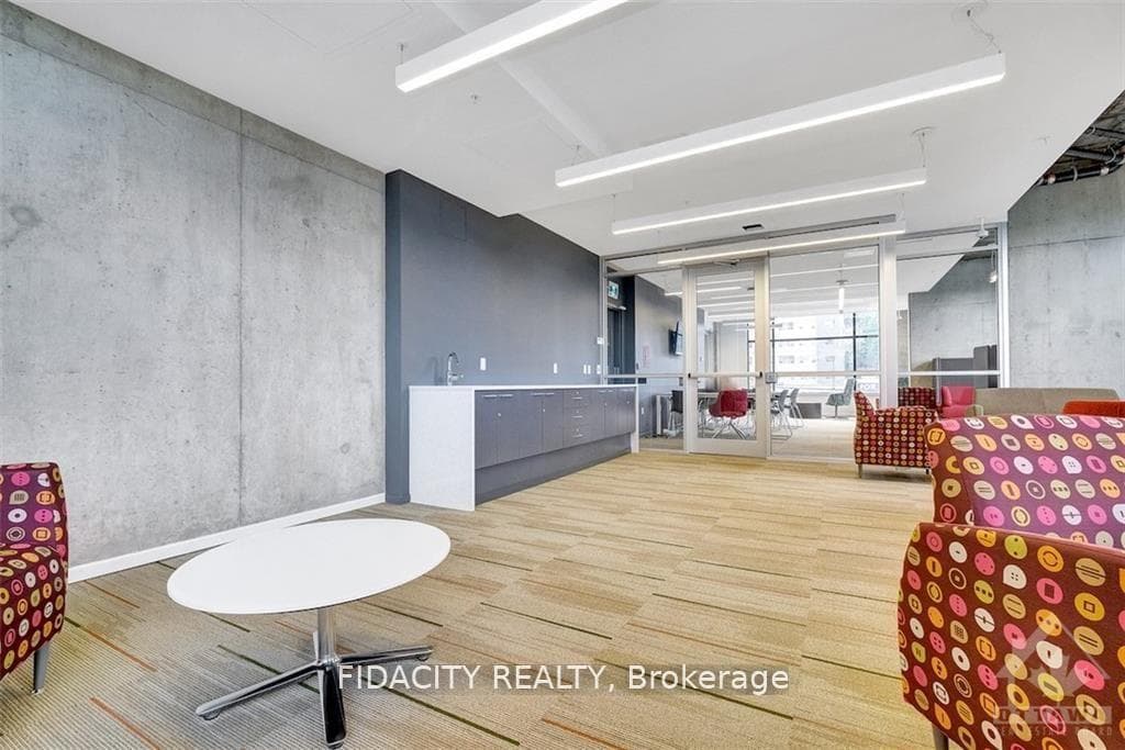 105 Champagne Avenue Unit 1516 photo 9