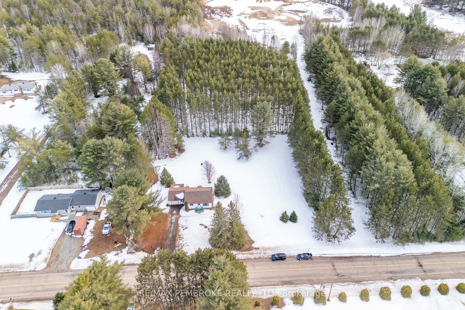 613 Airport Road photo 37
