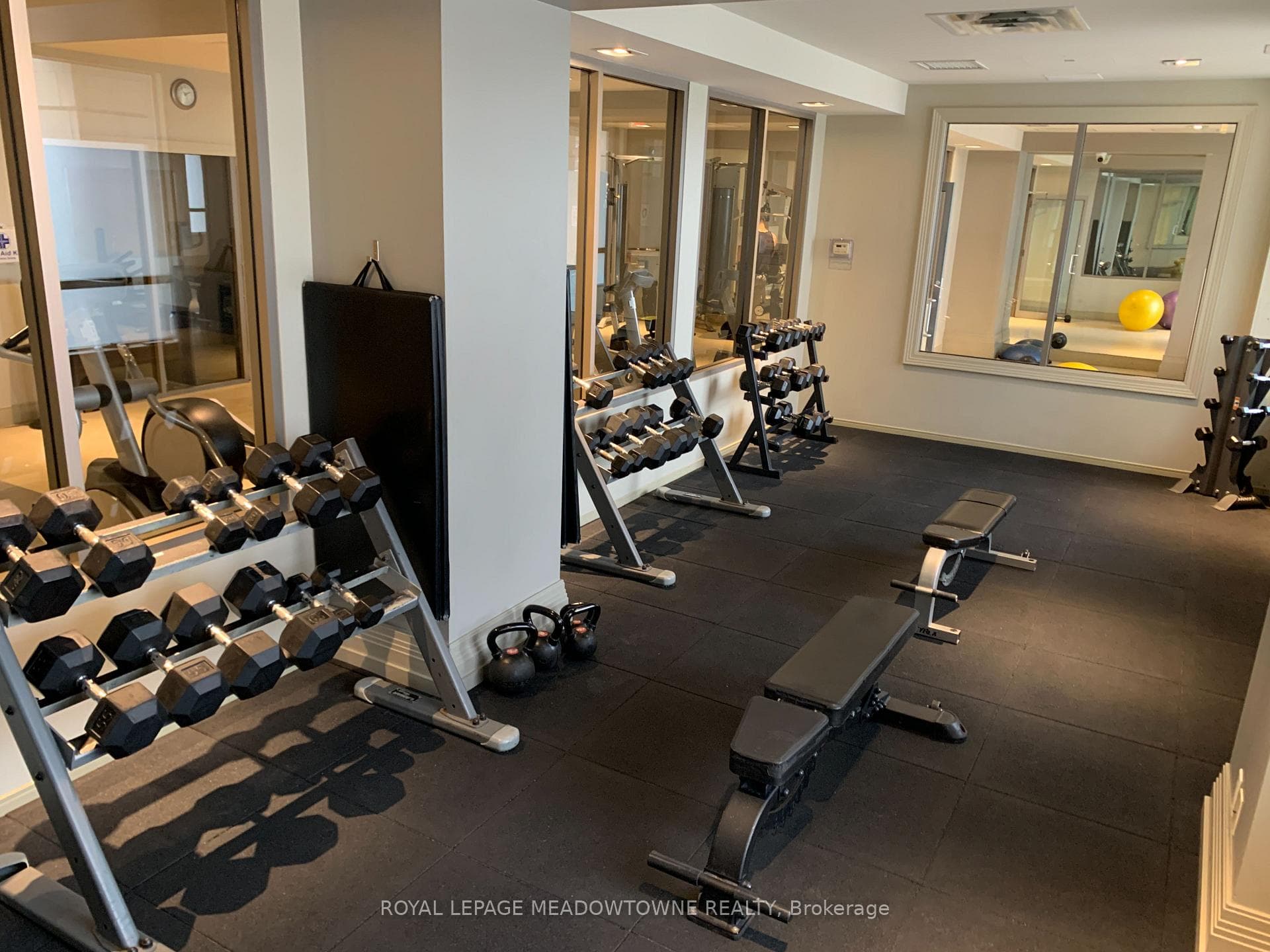 388 Prince Of Wales Drive Unit 1211 photo 18
