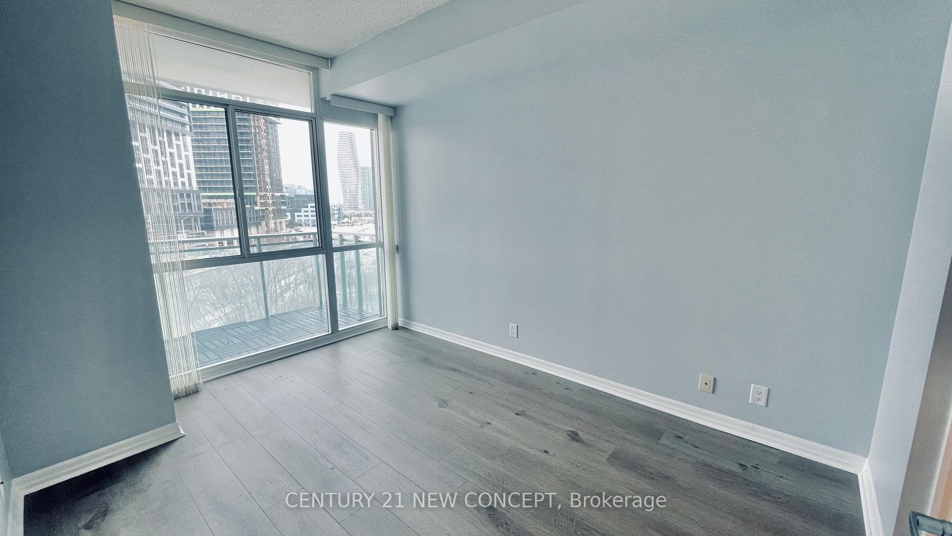 220 Burnhamthorpe Road Unit 601 photo 12