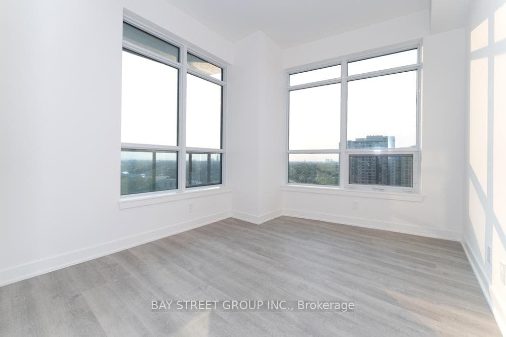 50 Upper Mall Way Unit 1005 B photo 13
