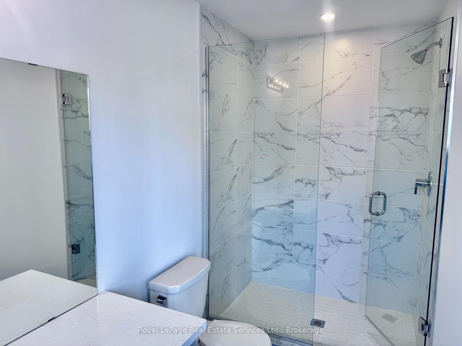 235 Burke Street photo 14