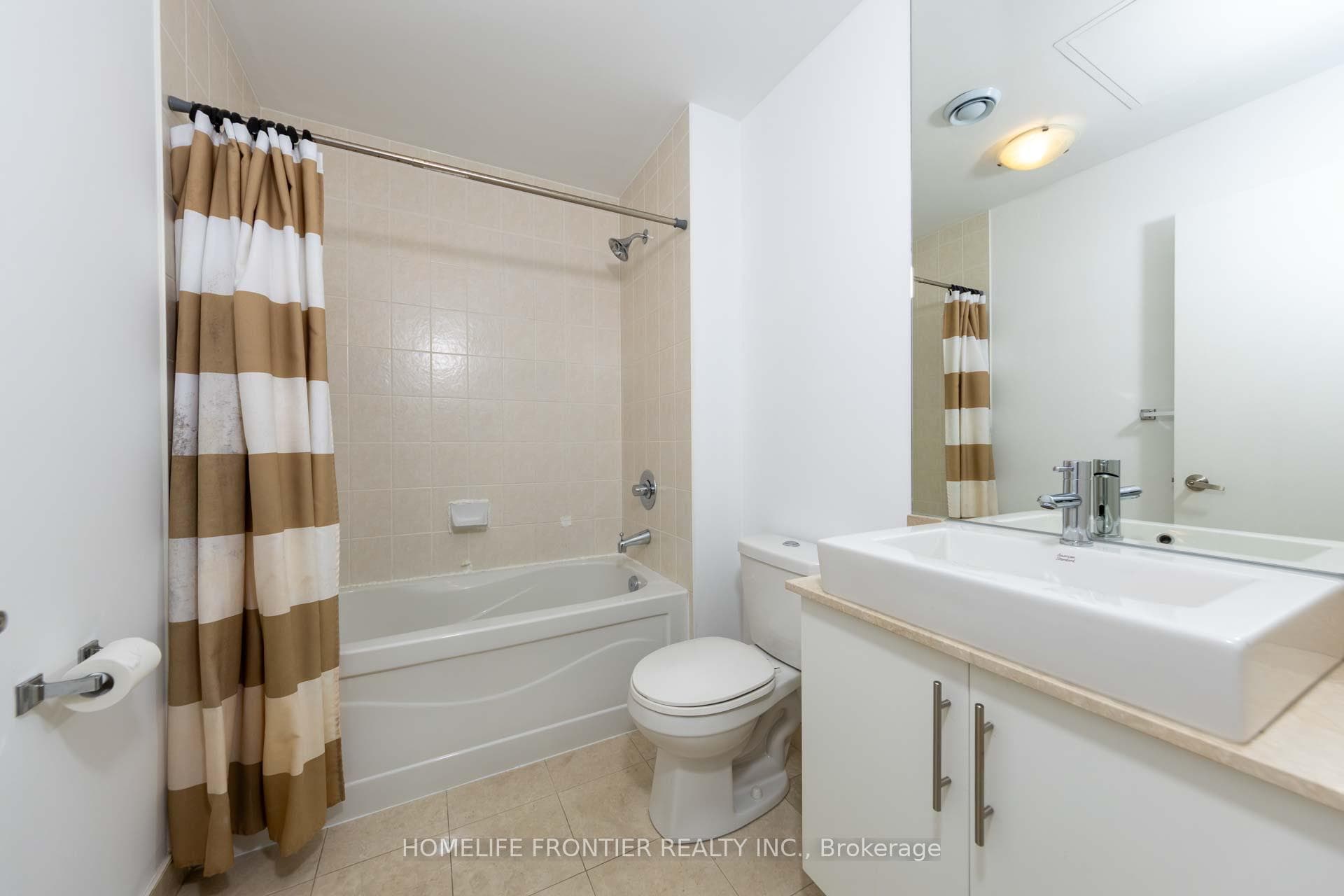 65 Bremner Boulevard Unit 2111 photo 4