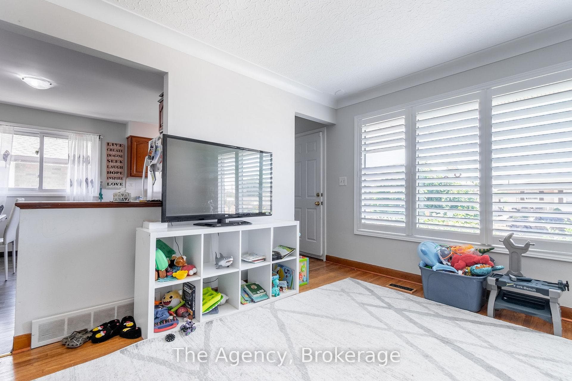 160 Johnston Street photo 8