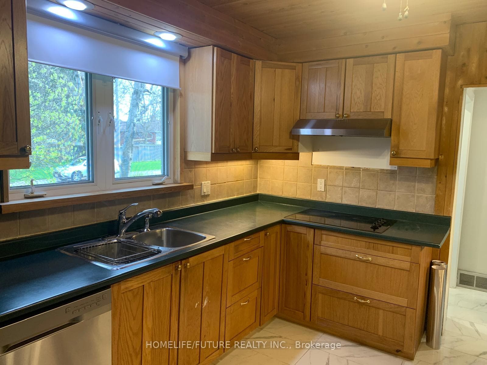316 Walmer Road photo 15