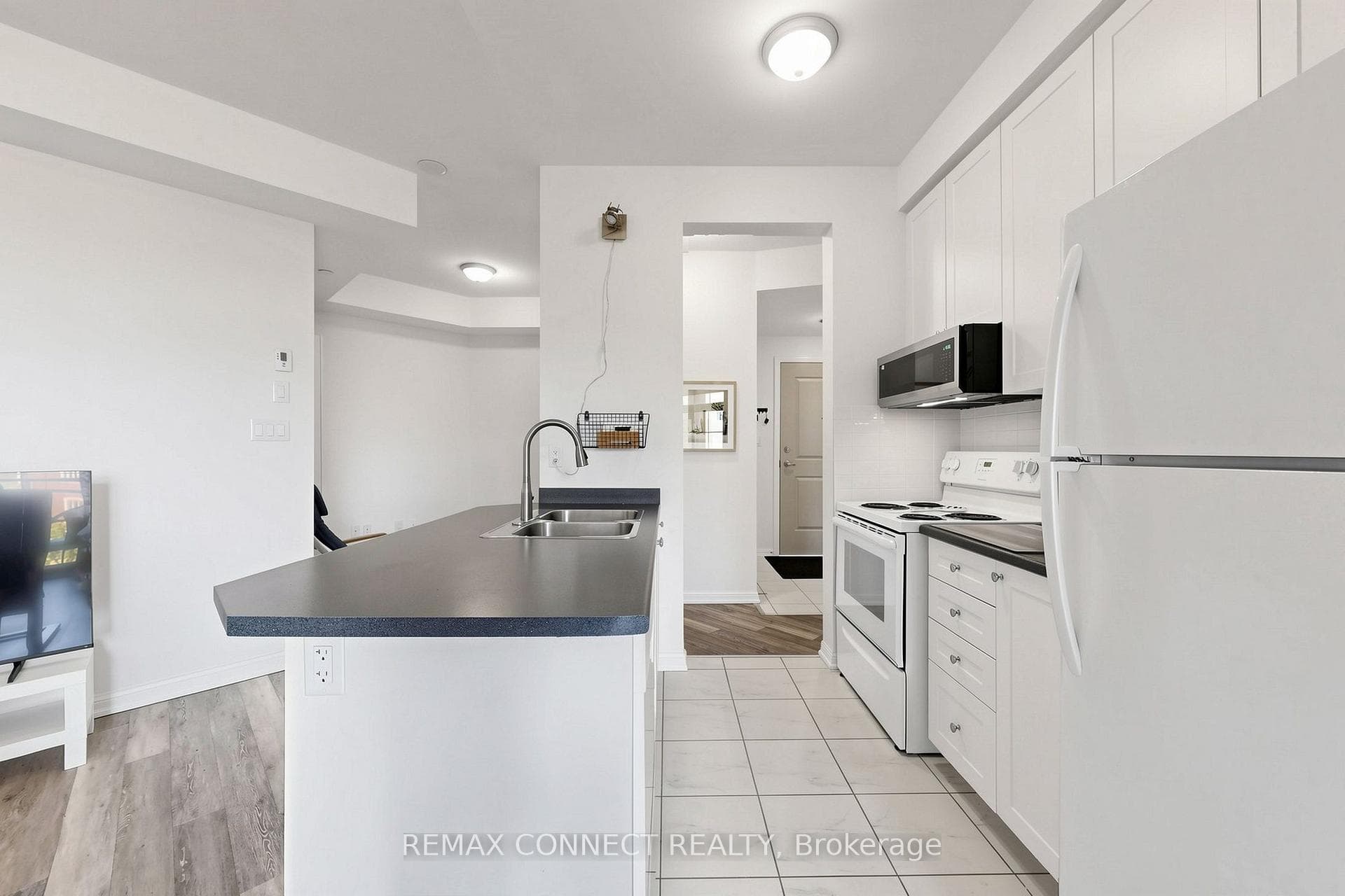 84 Aspen Springs Drive Unit 307 photo 9