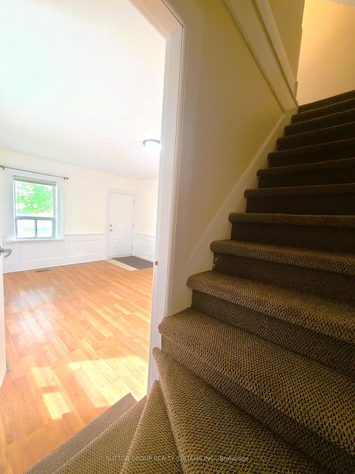 Entrance Upper Level