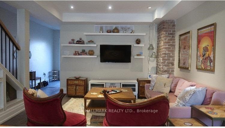 68 Lewis Street photo 4