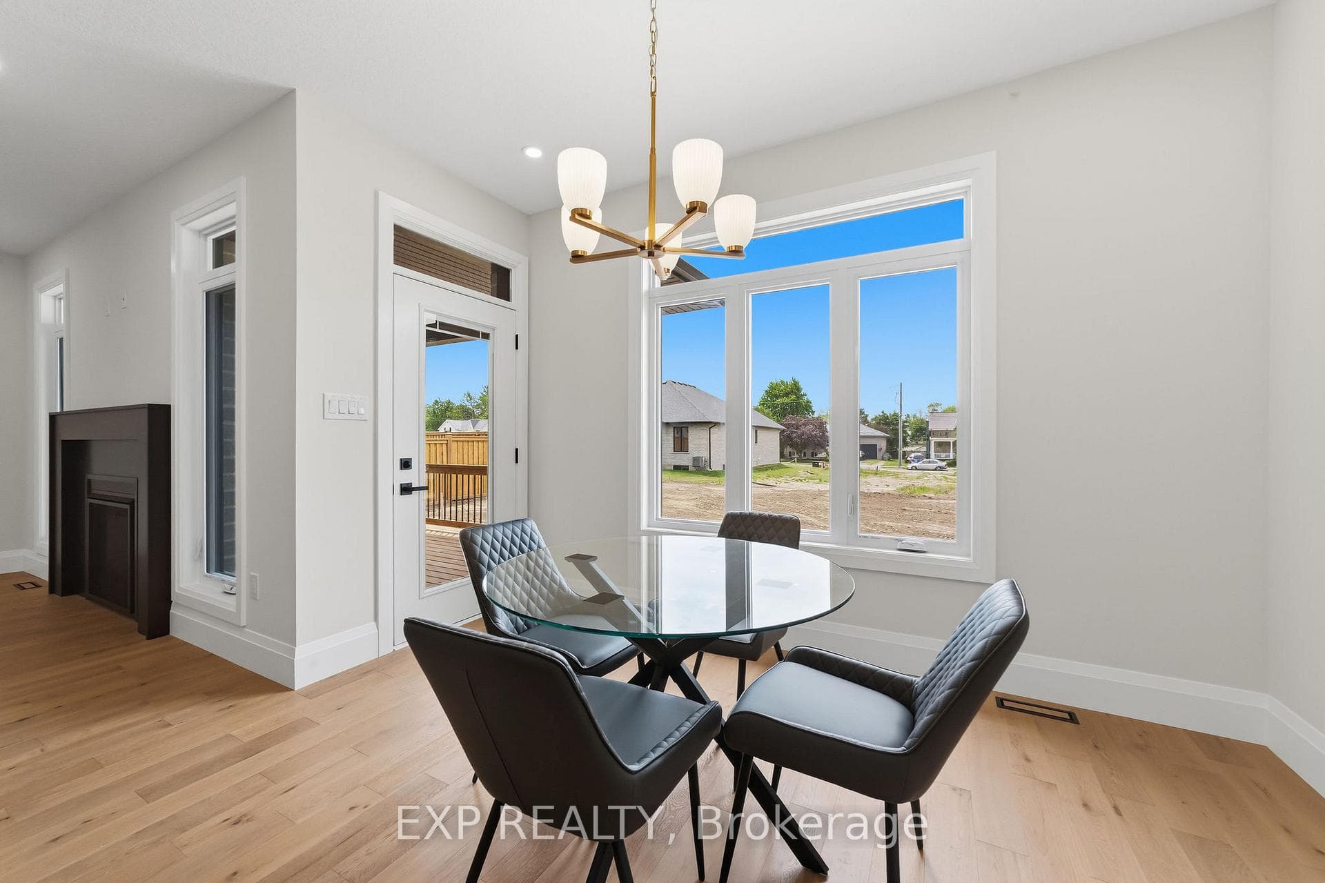 404 Erie Street photo 14