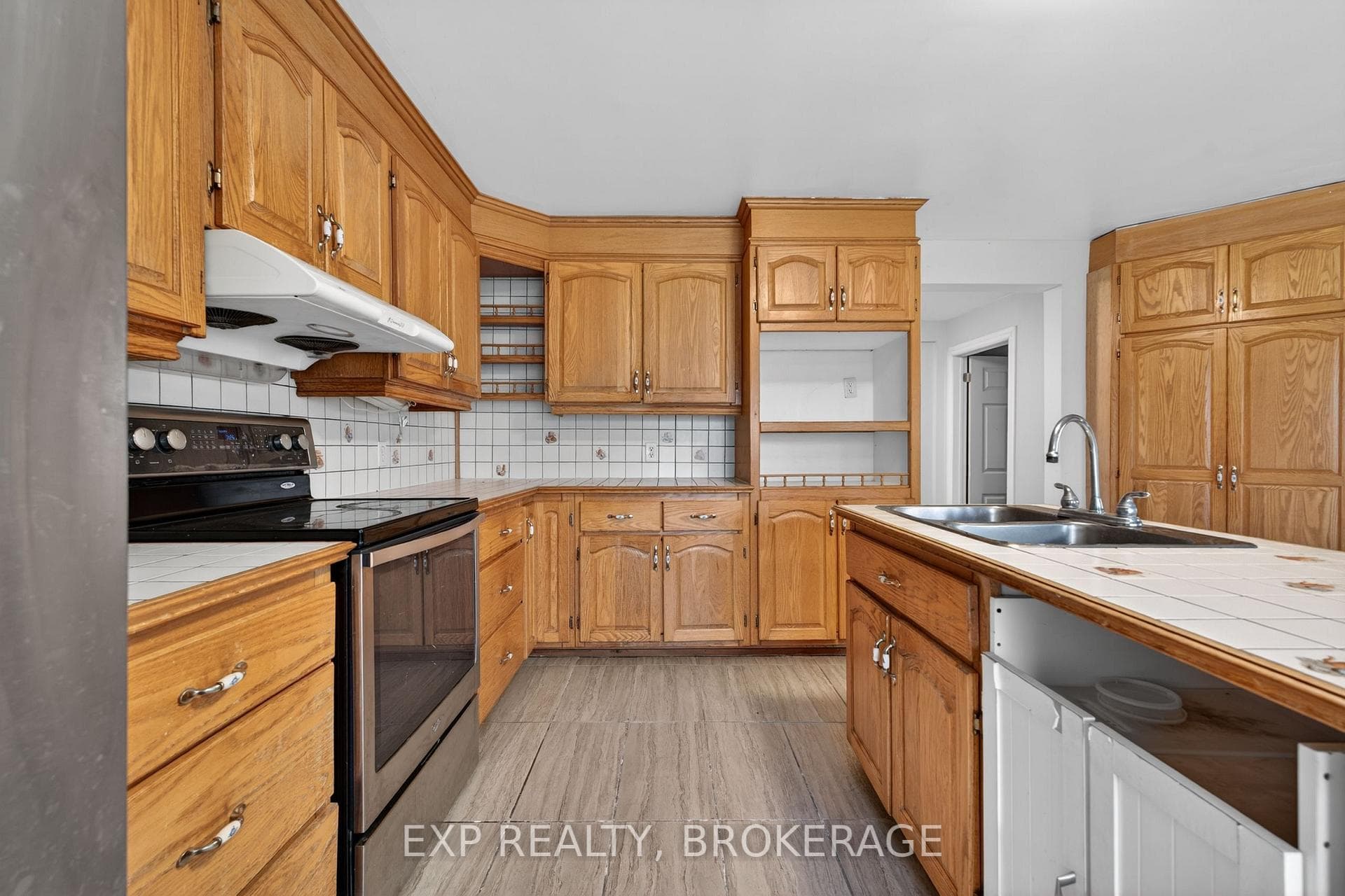 488 BOUNDARY Road photo 11