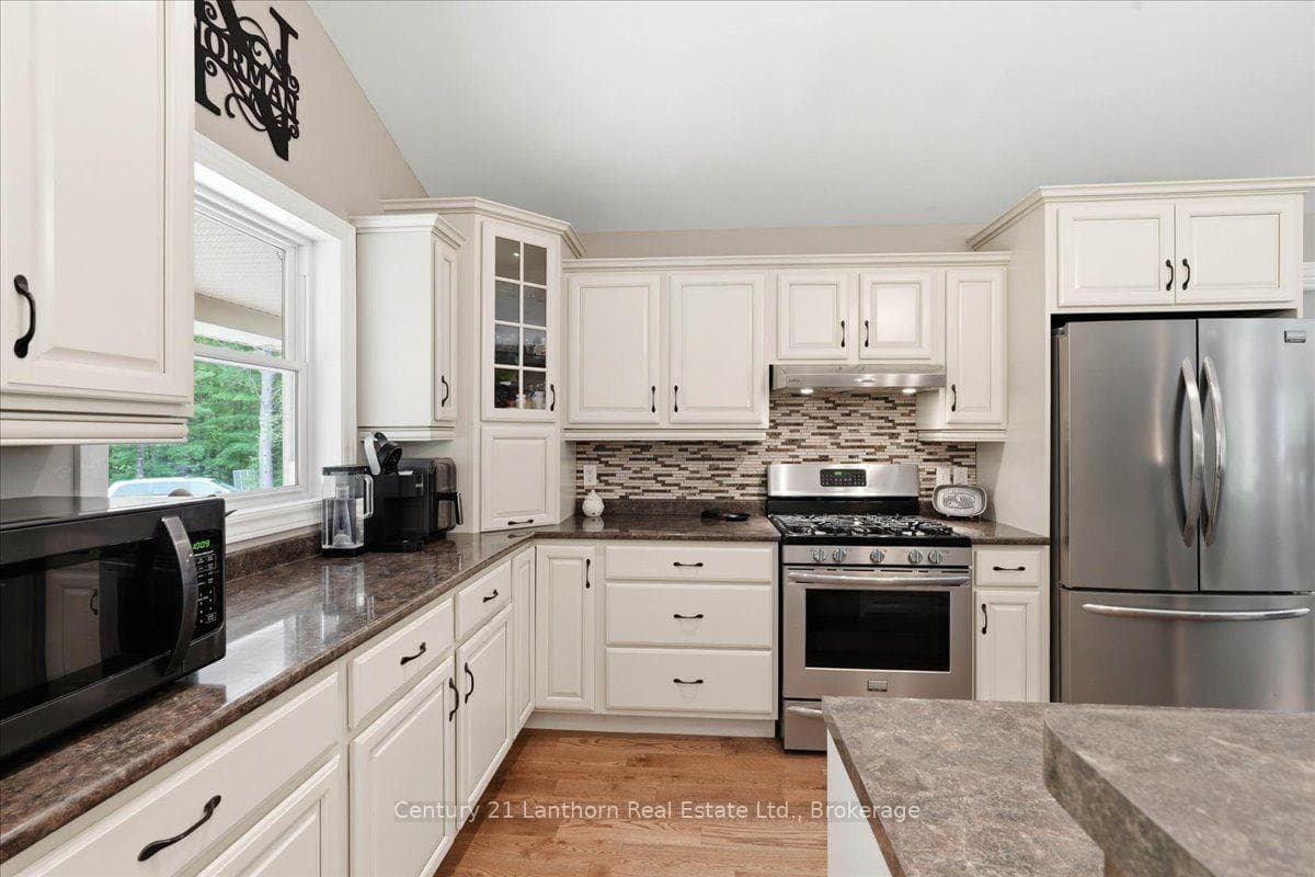 81 Reynolds Road photo 9