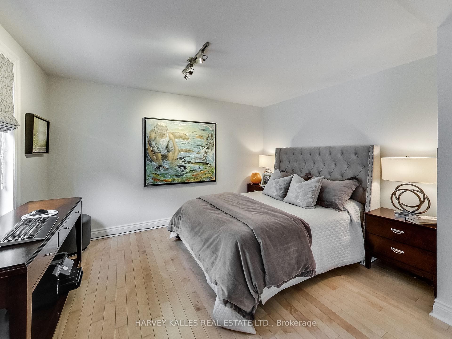 9 Highbourne Road photo 22