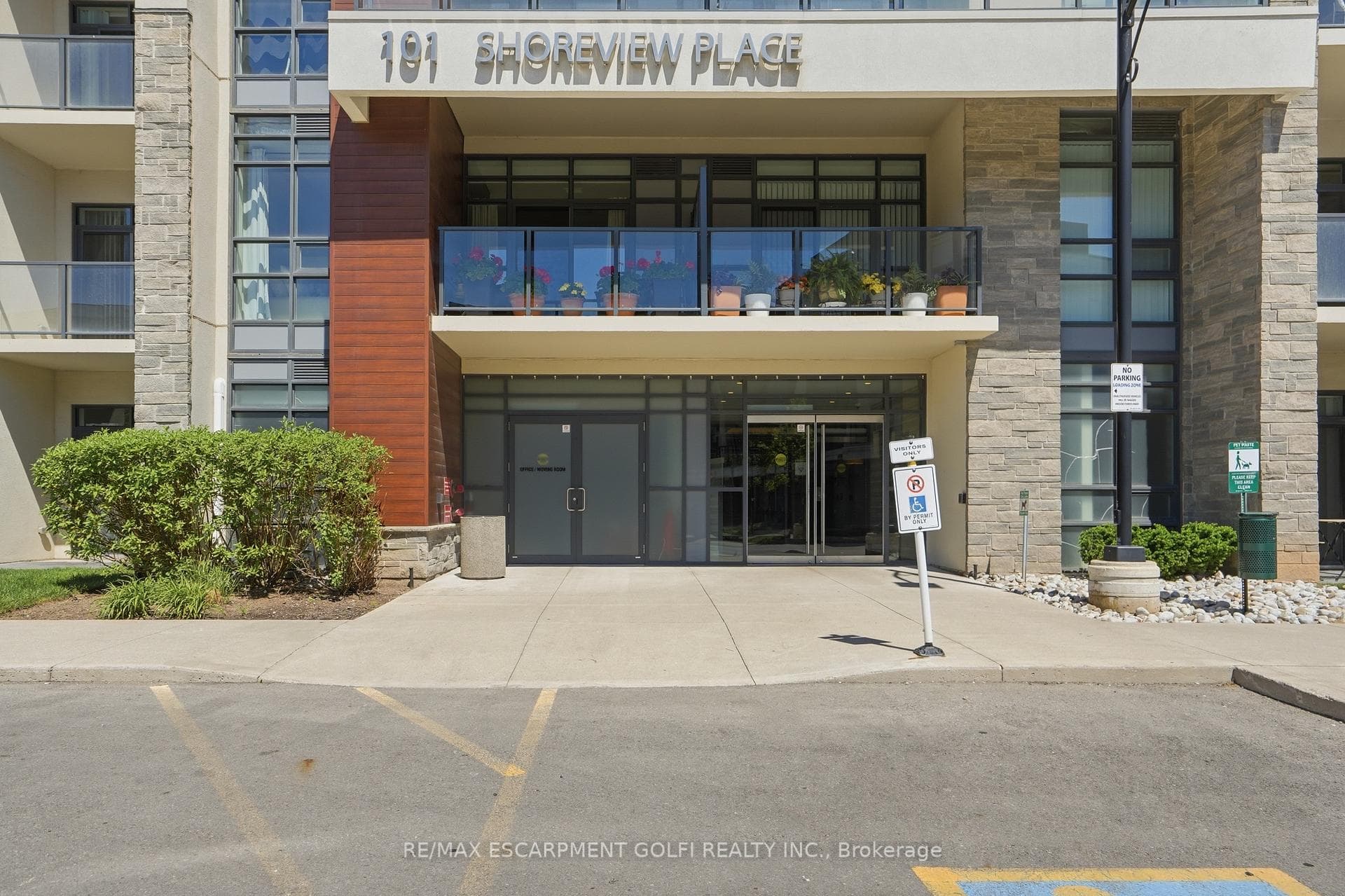 101 SHOREVIEW Place Unit 129 photo 4
