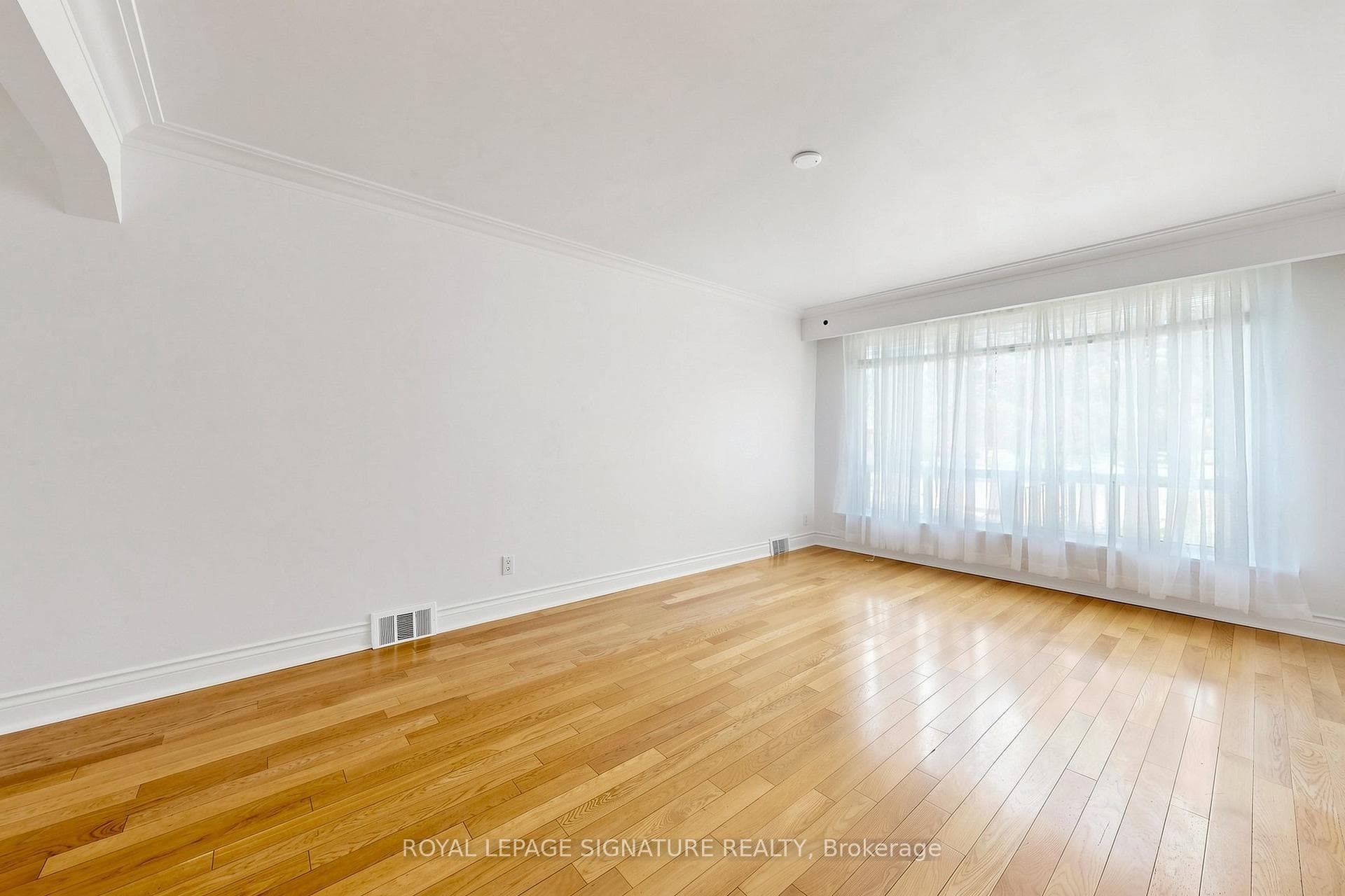 34 Lingarde Drive photo 5