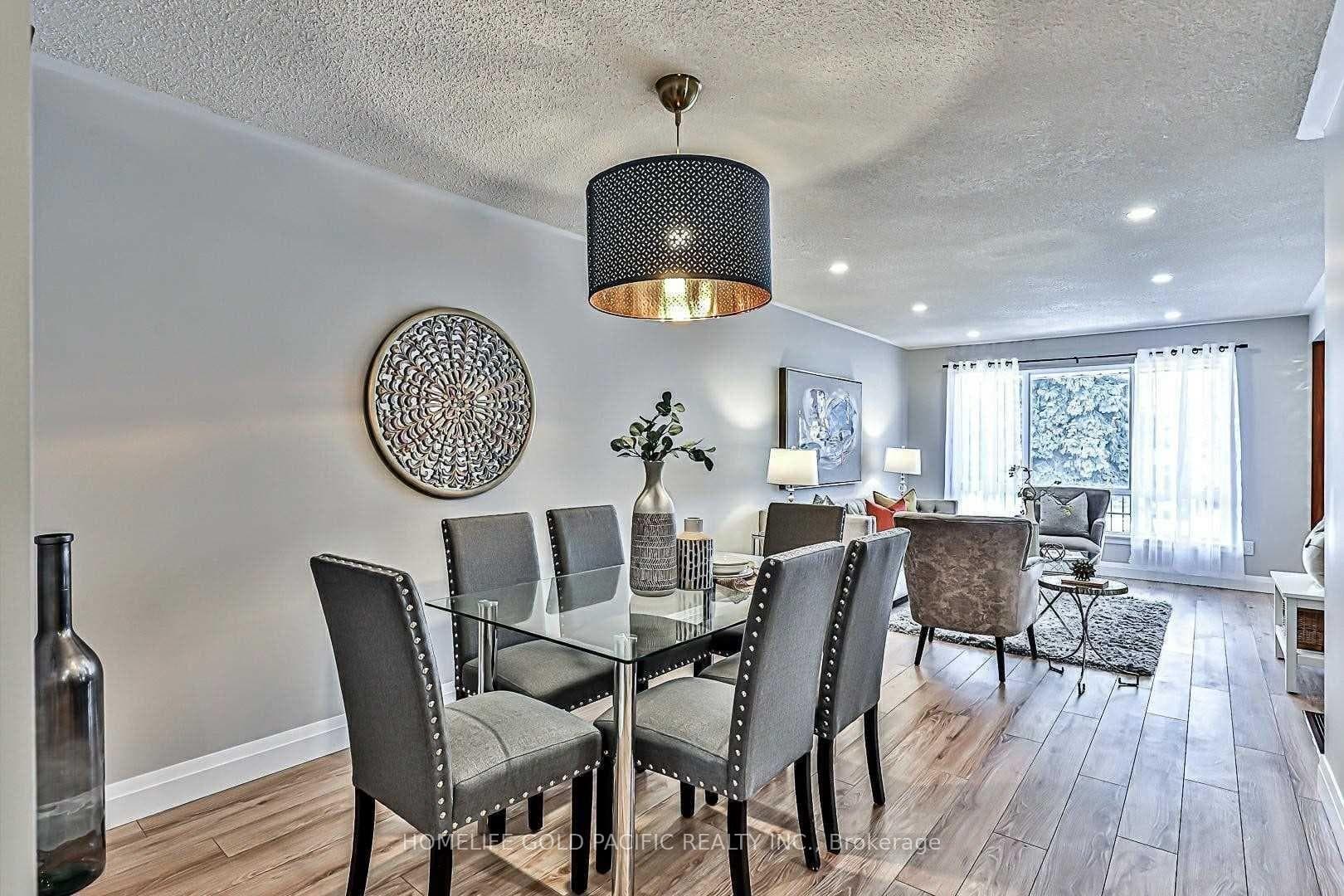 135 Petworth Crescent Unit Upper photo 8
