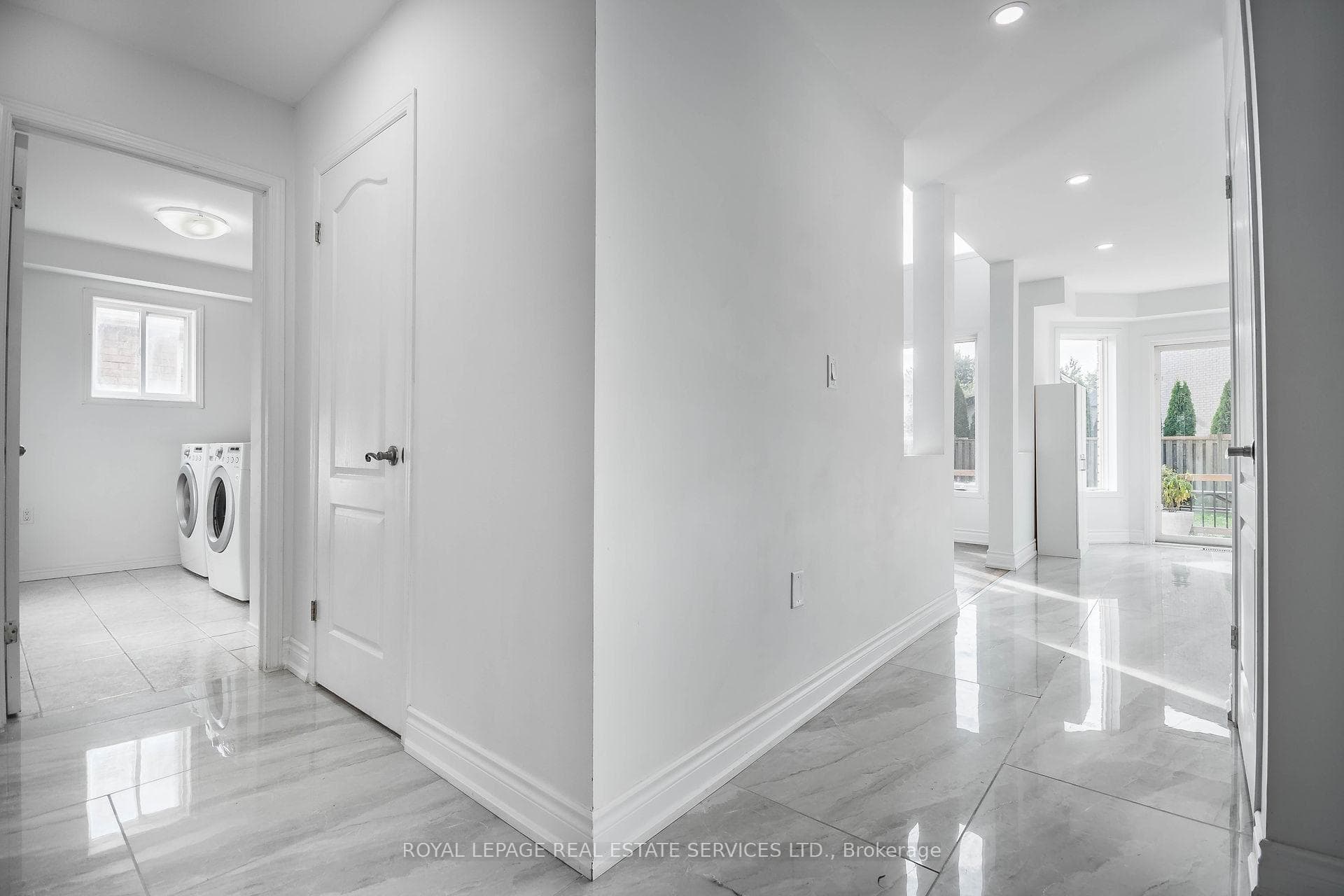 276 Gatestone Drive photo 9