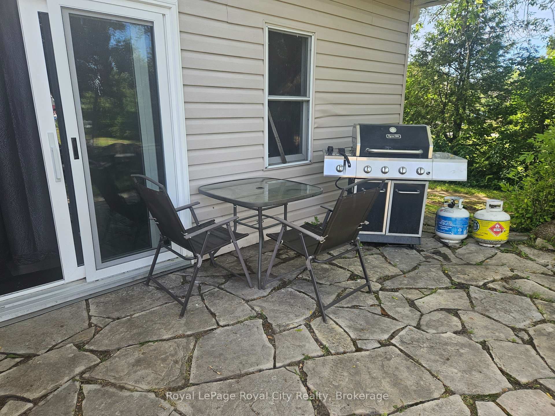2557 Bruce Road photo 25