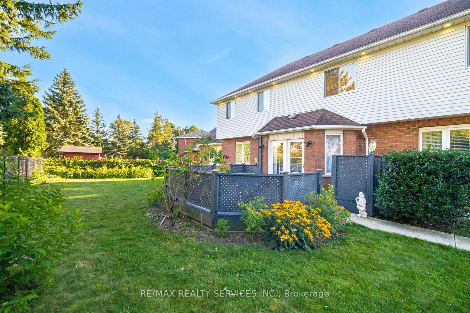 41 Jadestone Court photo 36