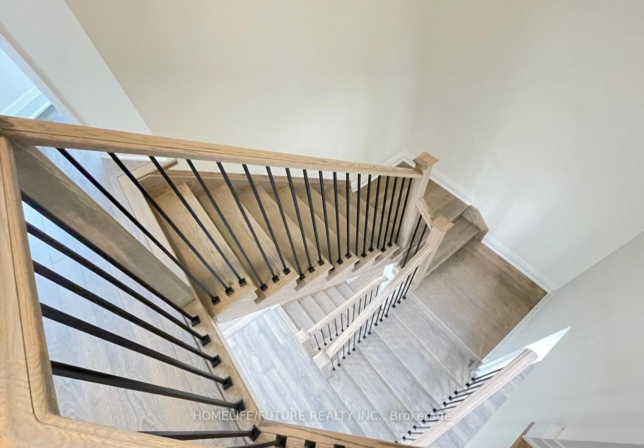3209 Chimney Swift Crescent photo 17
