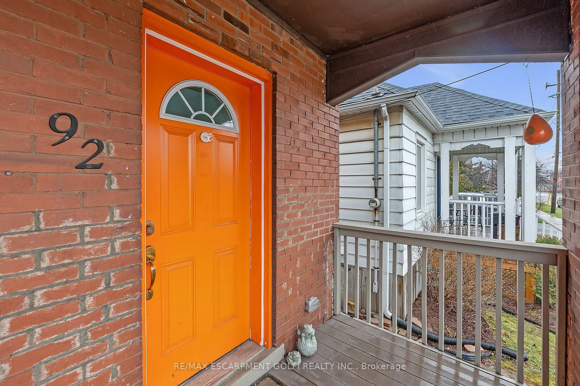 92 Newlands Avenue photo 4