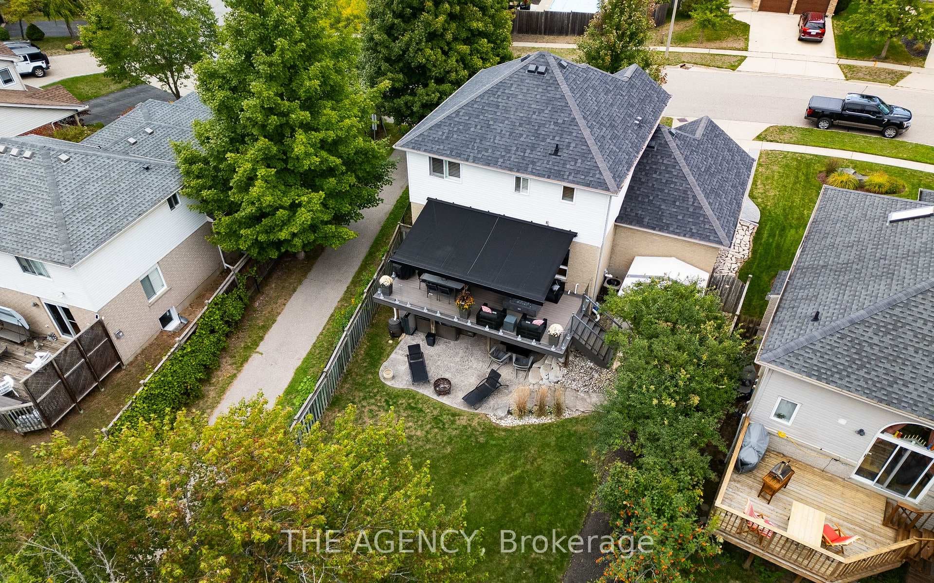 144 Endeavour Drive photo 38