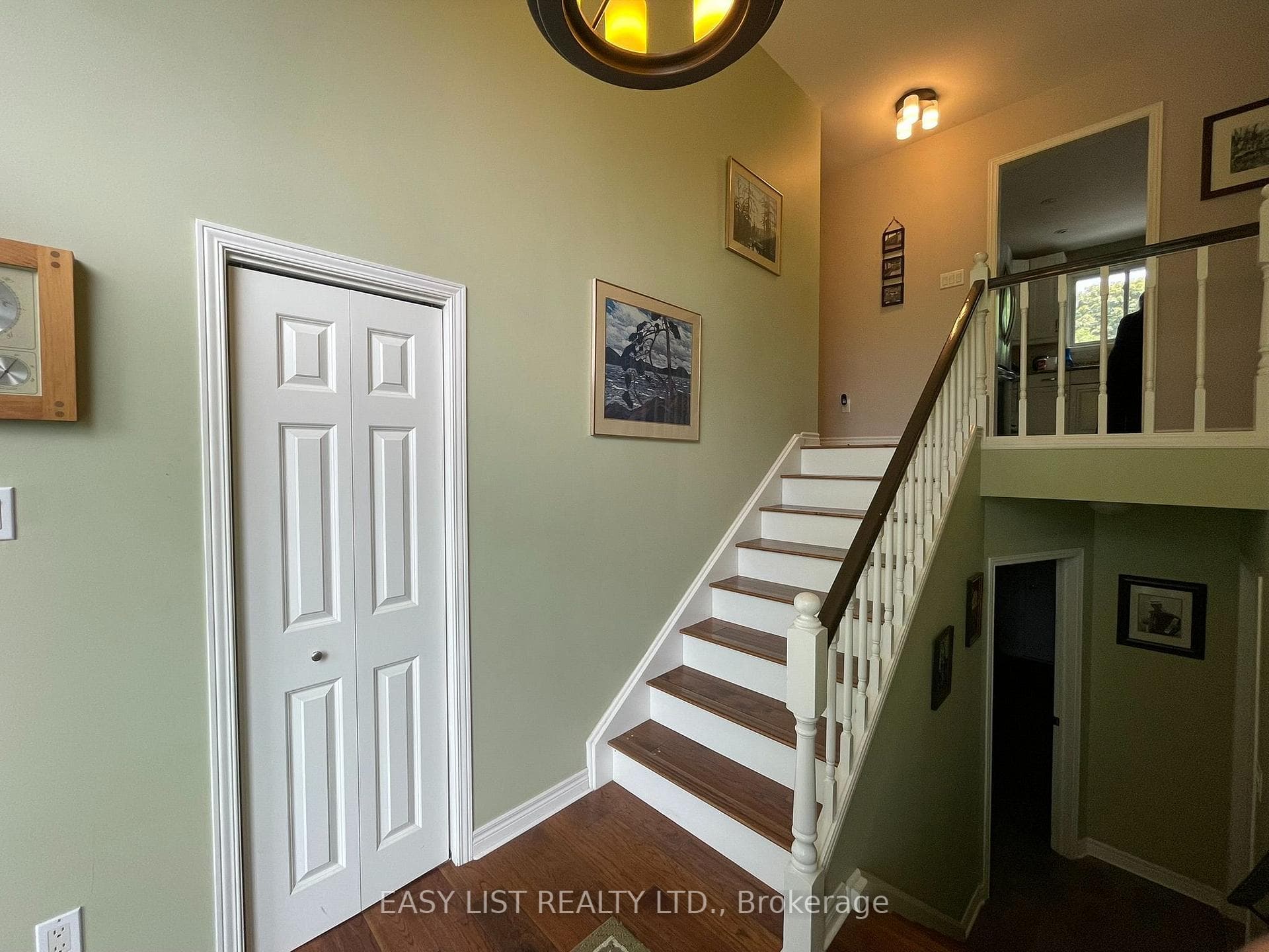 3 Baker Place photo 3
