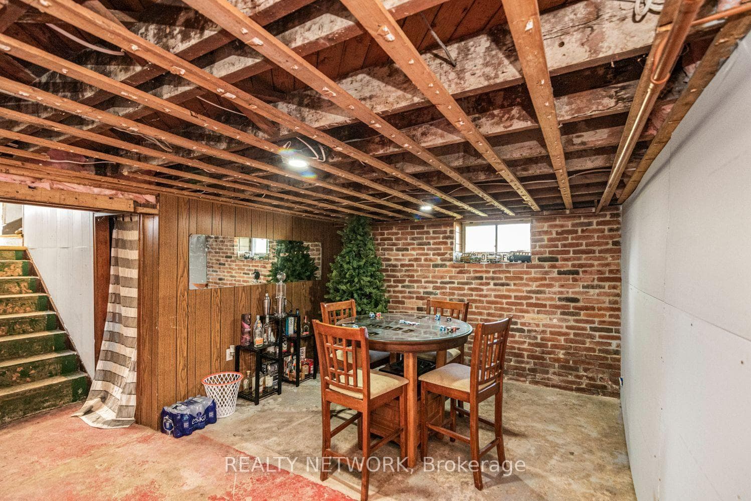 32 Grant Avenue photo 37
