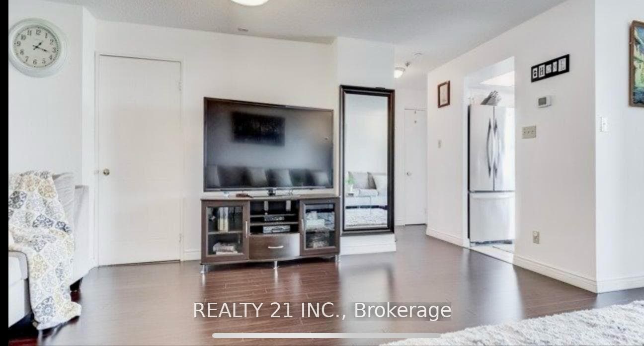 11753 Sheppard Avenue Unit 816 photo 7