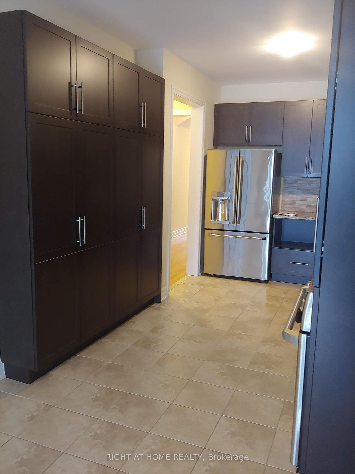 93 Alex Campbell Crescent photo 7