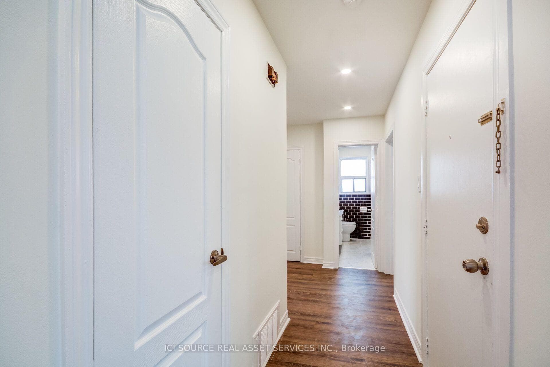 58 Burlingame Road Unit 3 photo 4
