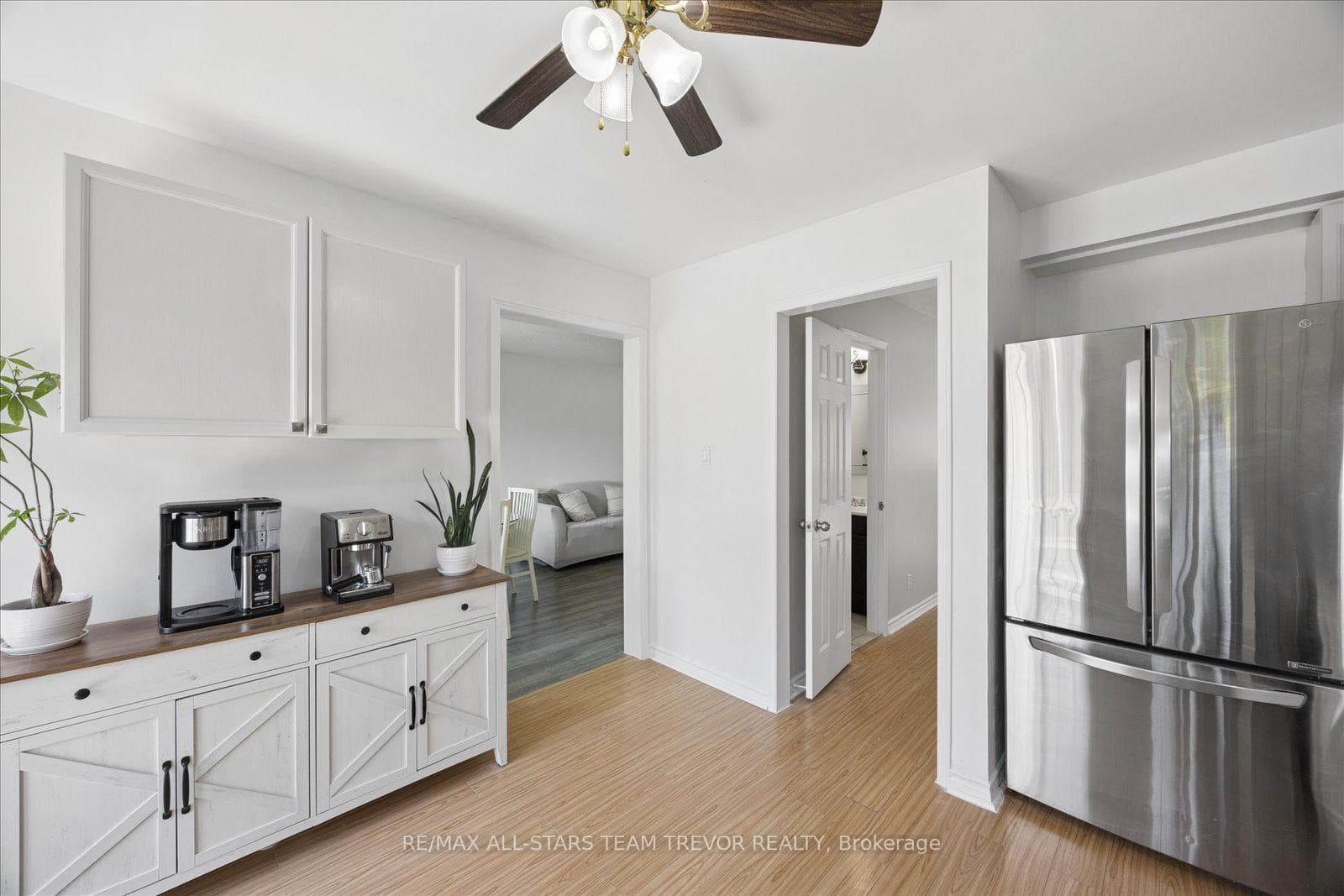 98 Carrick Avenue photo 6