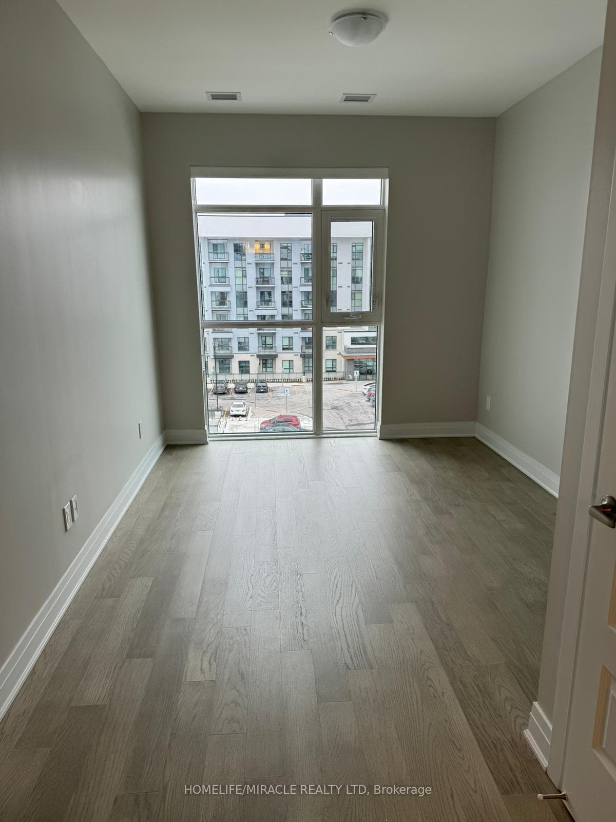 470 Gordon Krantz Avenue Unit 509 photo 7