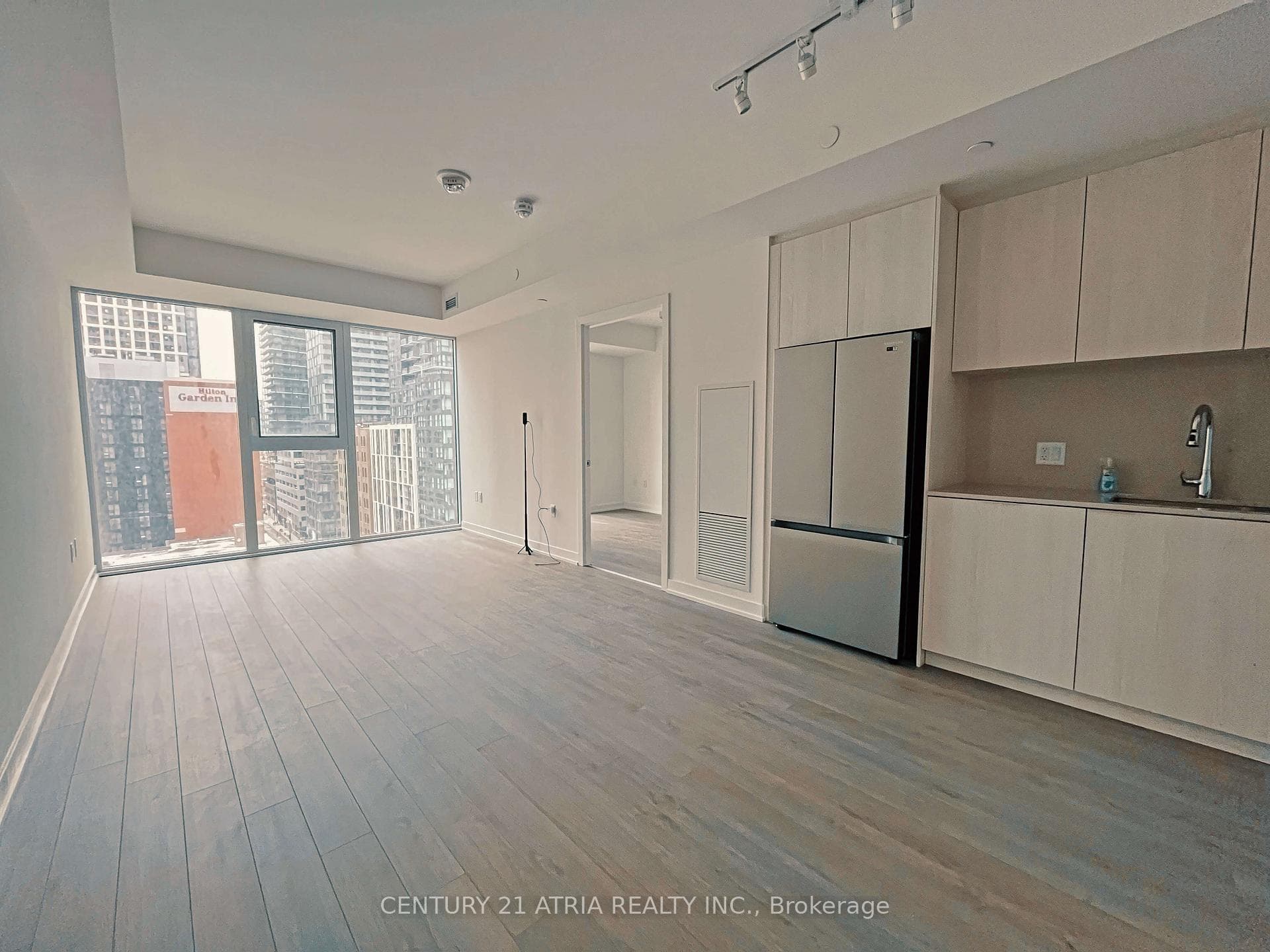 357 King Street Unit 1002 photo 1