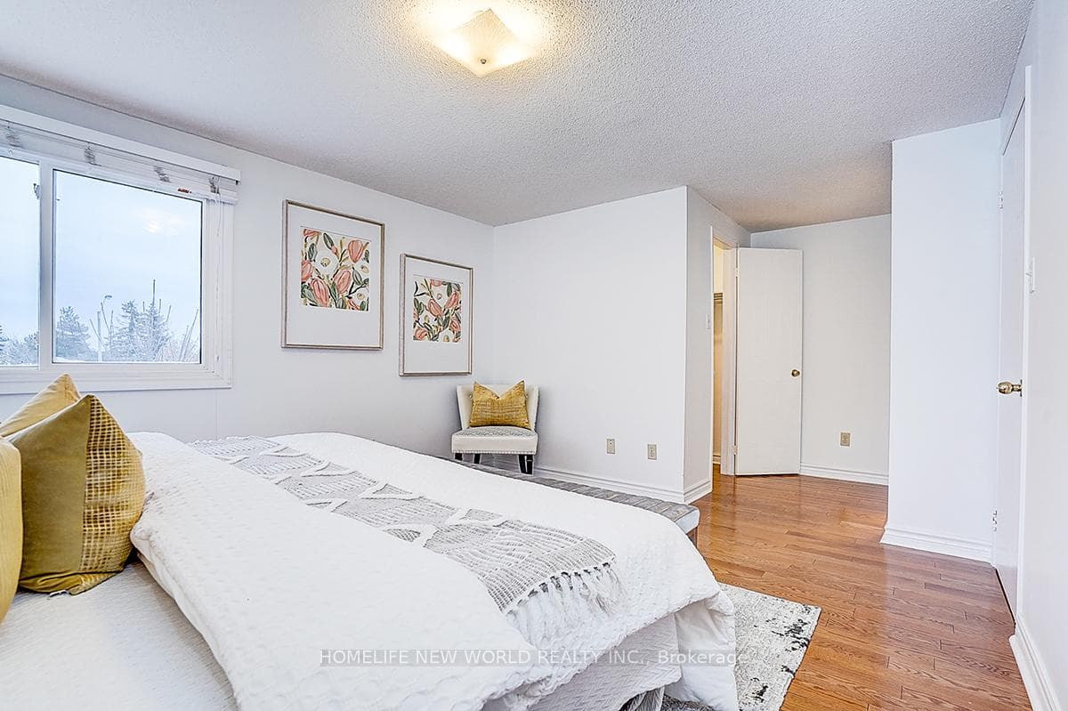 75 Enchanted Hills Crescent photo 16