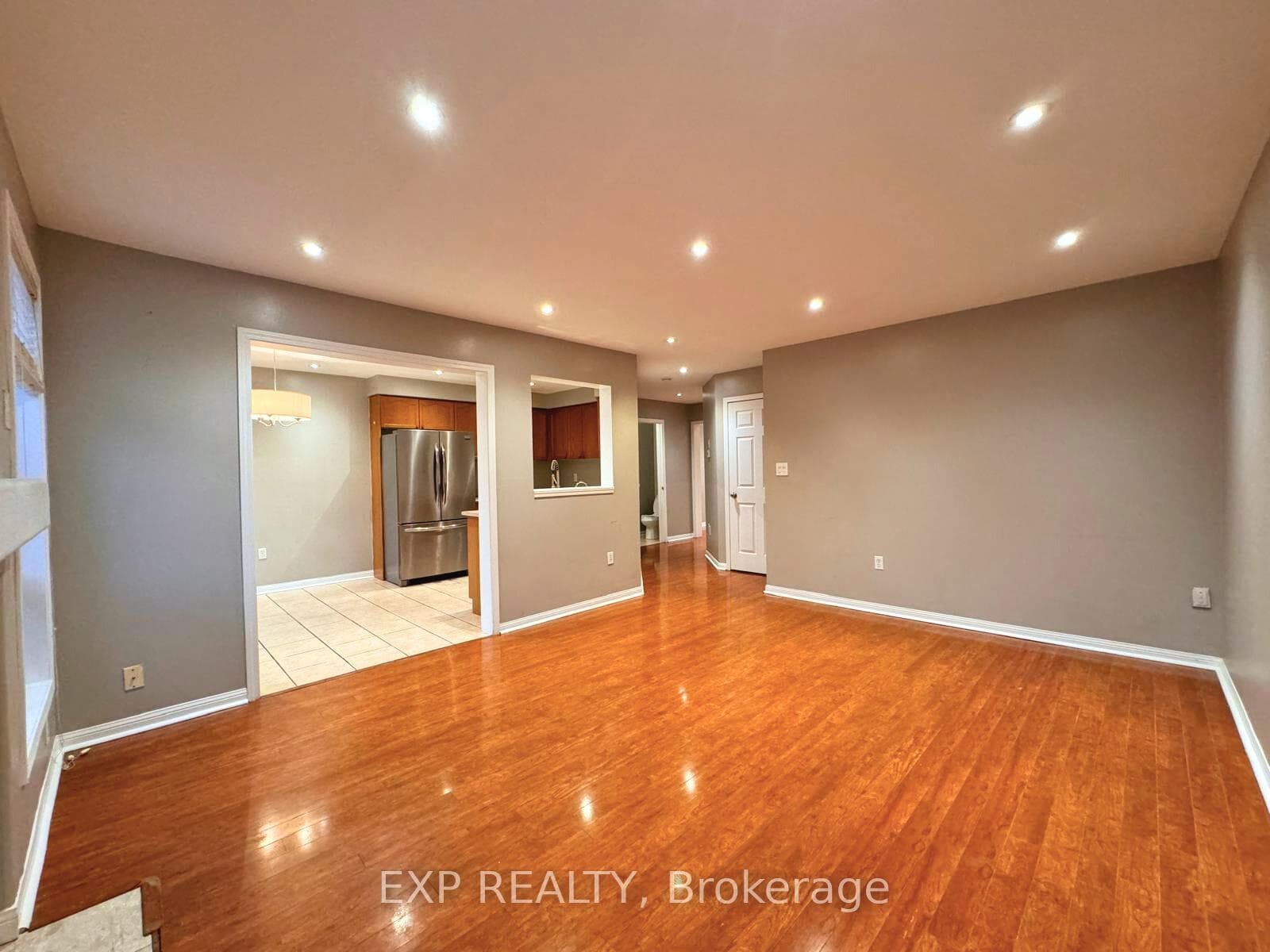 718 Irving Terrace Unit #UPPER photo 9