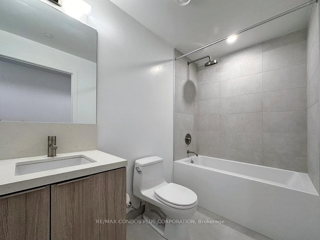 2020 Bathurst Street Unit 1117 photo 19