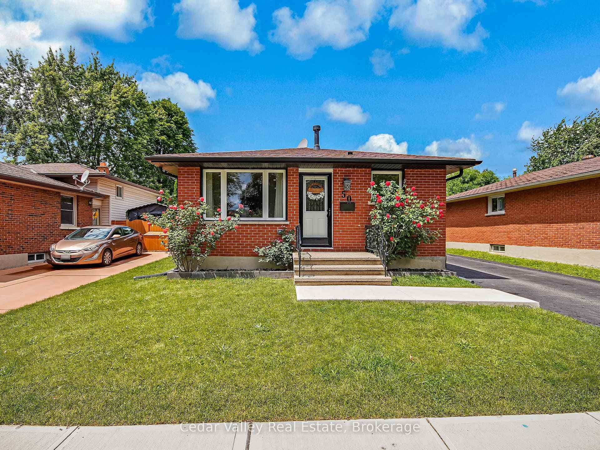 50 Scotchmere Crescent photo 2